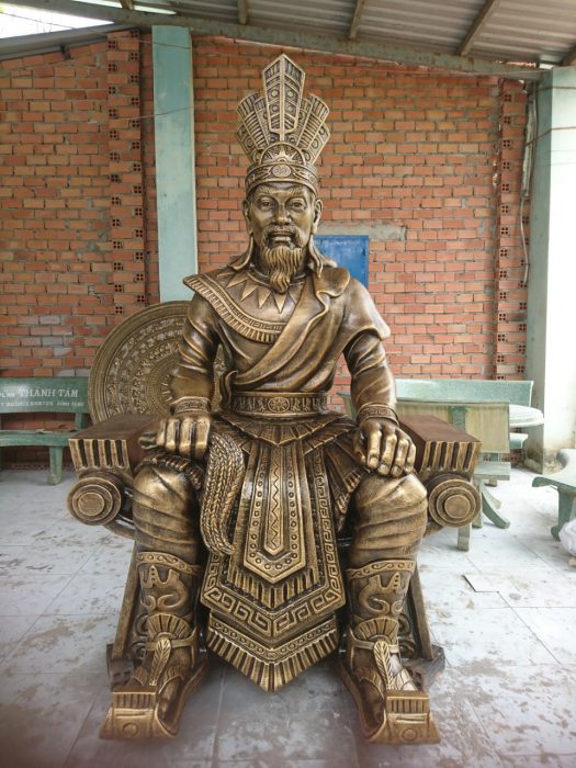 tượng vua Hùng
