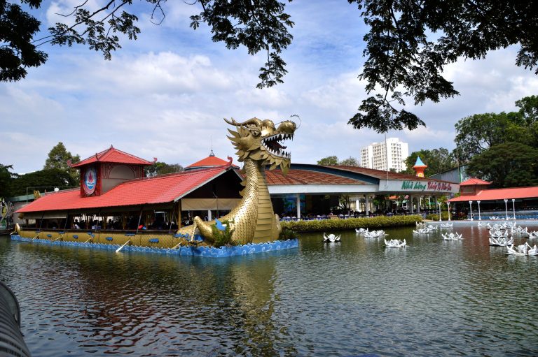 Home 14 Nhà hàng Thủy Tạ Đầm Sen
